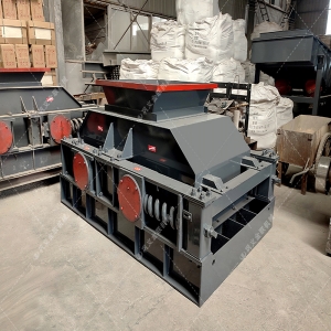 半自動2PG1200x800大型液壓對輥破碎機發往河南鄭州