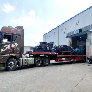 2PGC400X400啤酒瓶破碎機發(fā)往新疆伊犁