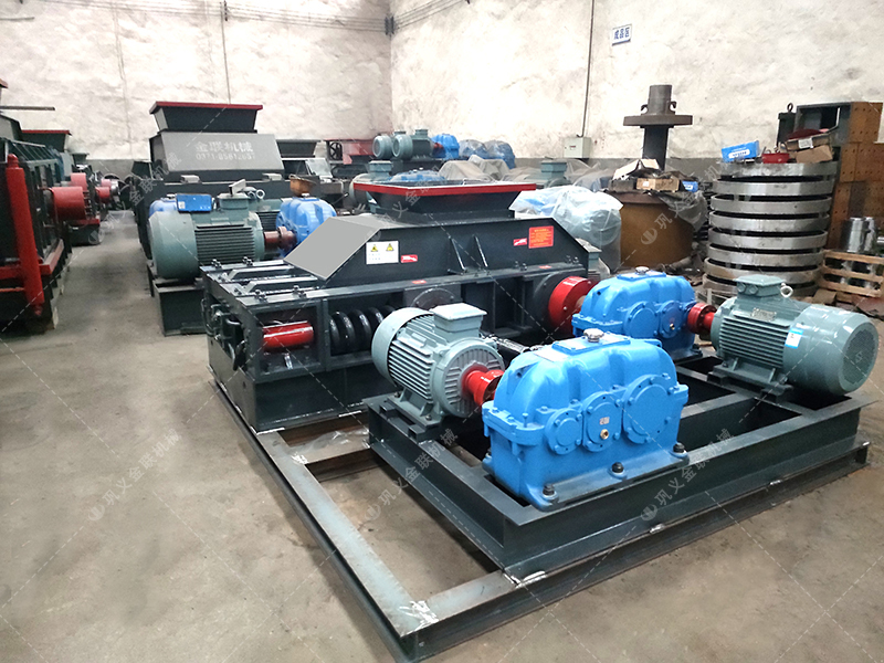 中小型直連式對輥破碎機發貨兩臺 發往河南