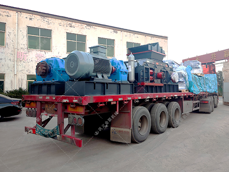 在挑選白云石對輥破碎機生產廠家時，該考慮哪些因素呢？